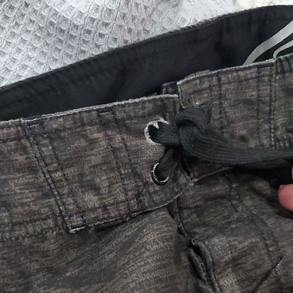 Oneill mens Swim trunks, size 30 - Picture 7 of 7